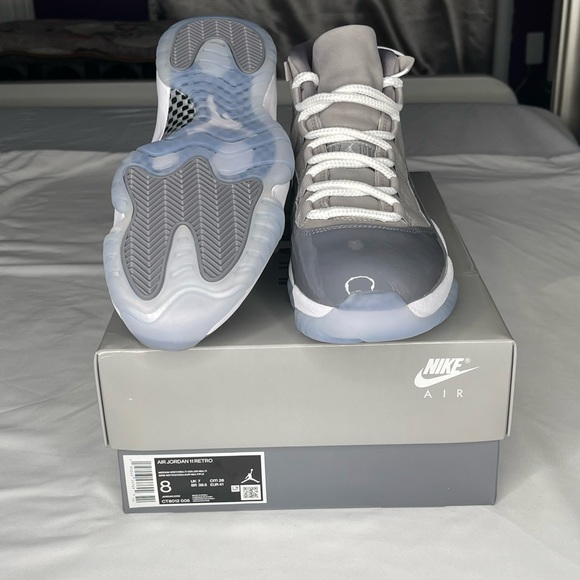 Jordan 11’s Cool Grey - Picture 2 of 3